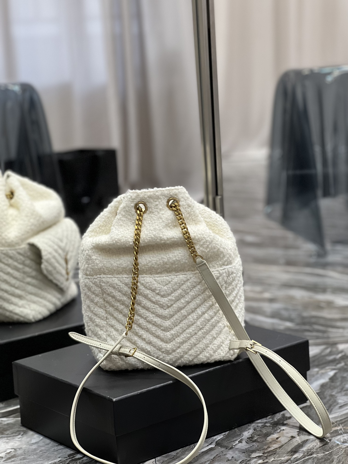 Handbags SAINT LAURENT 672609 size 22  29  15 cm - vstockx