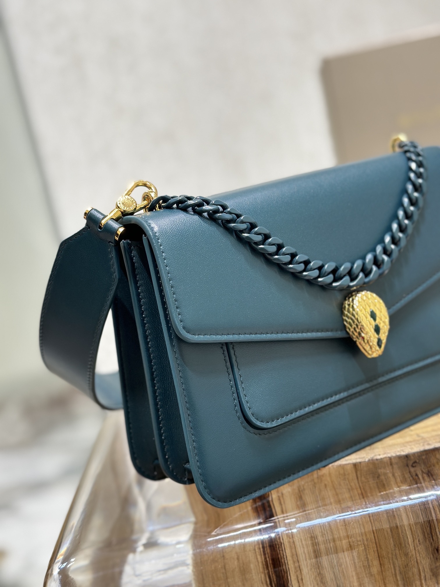Handbags Bvlgari 290767 size:25*17*8 cm - vstockx