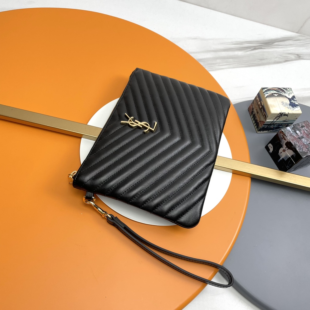 Handbags SAINT LAURENT 379039 size 24  17.5  1.5 cm - vstockx