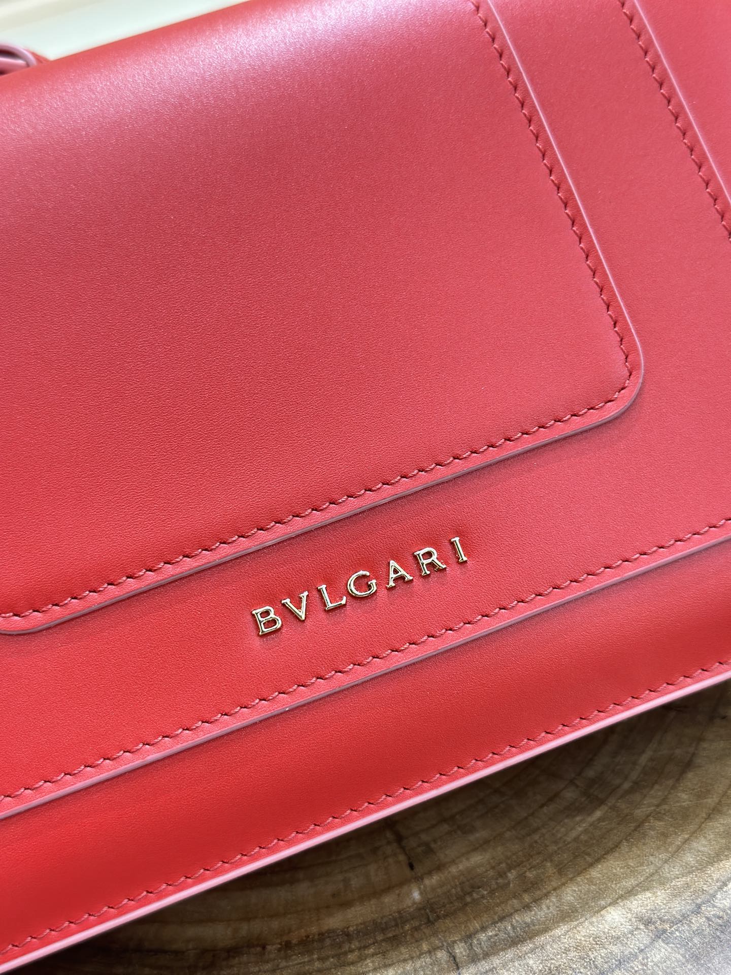 Handbags Bvlgari 38102 size:22*13*5.5 cm - vstockx