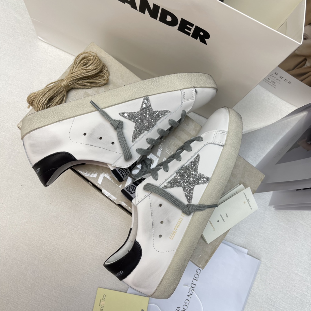 Golden Goose Superstar distressed-finish sneakers 28 - vstockx