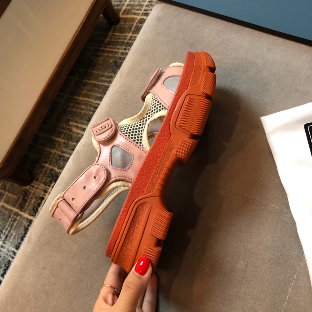 Gucci Leather espadrille with Double G WOMEN 1 - vstockx