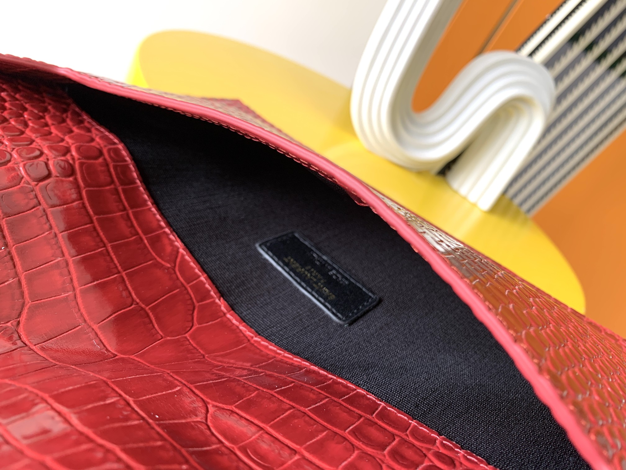 Handbags SAINT LAURENT 565739 size 27  16  2 cm - vstockx