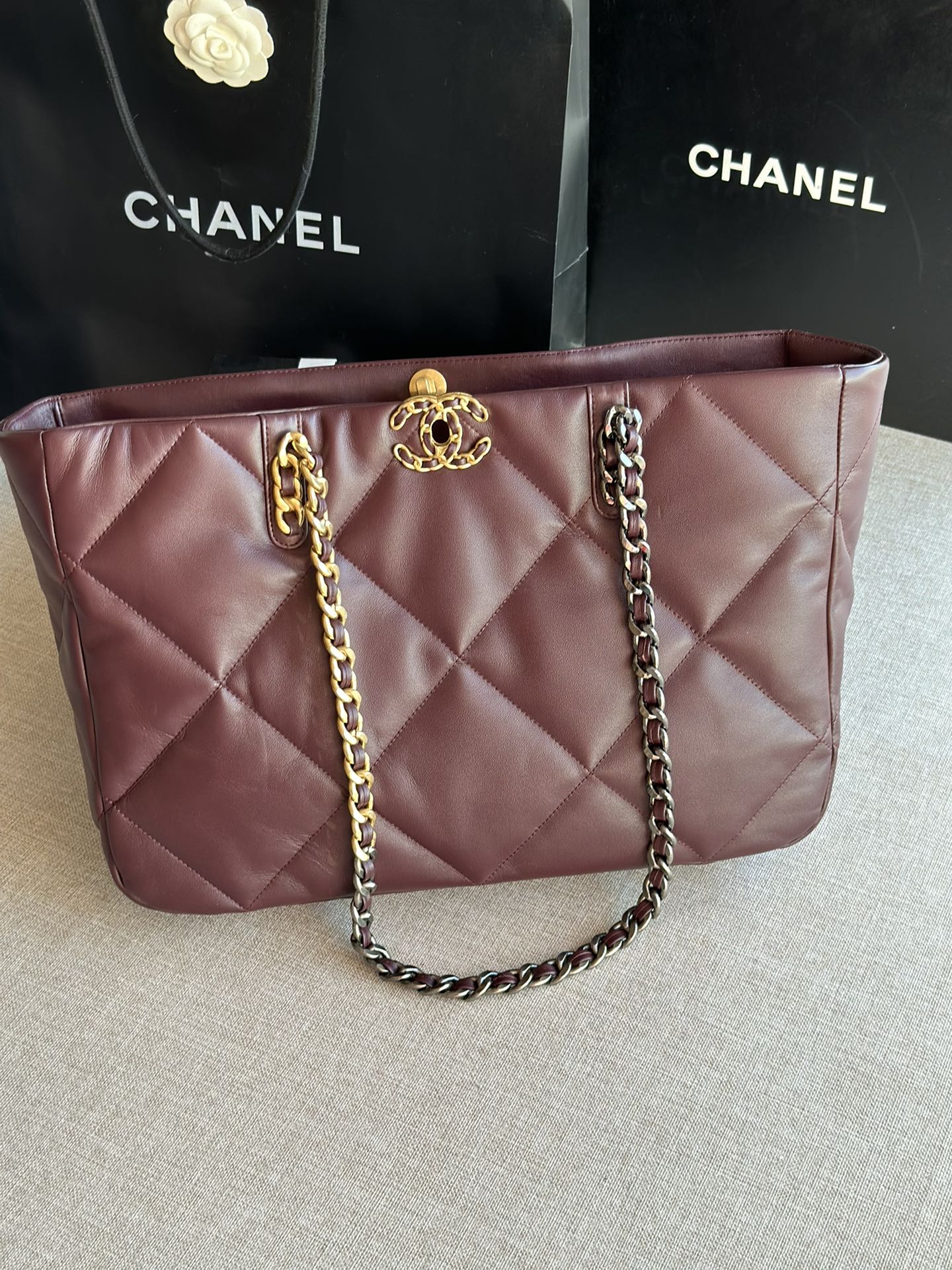 Handbag Chanel AS366 size 24 X41 X10 cm - vstockx