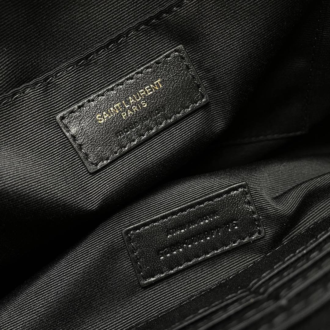 Handbags SAINT LAURENT 440222 size 36x24.5x2.5 cm - vstockx