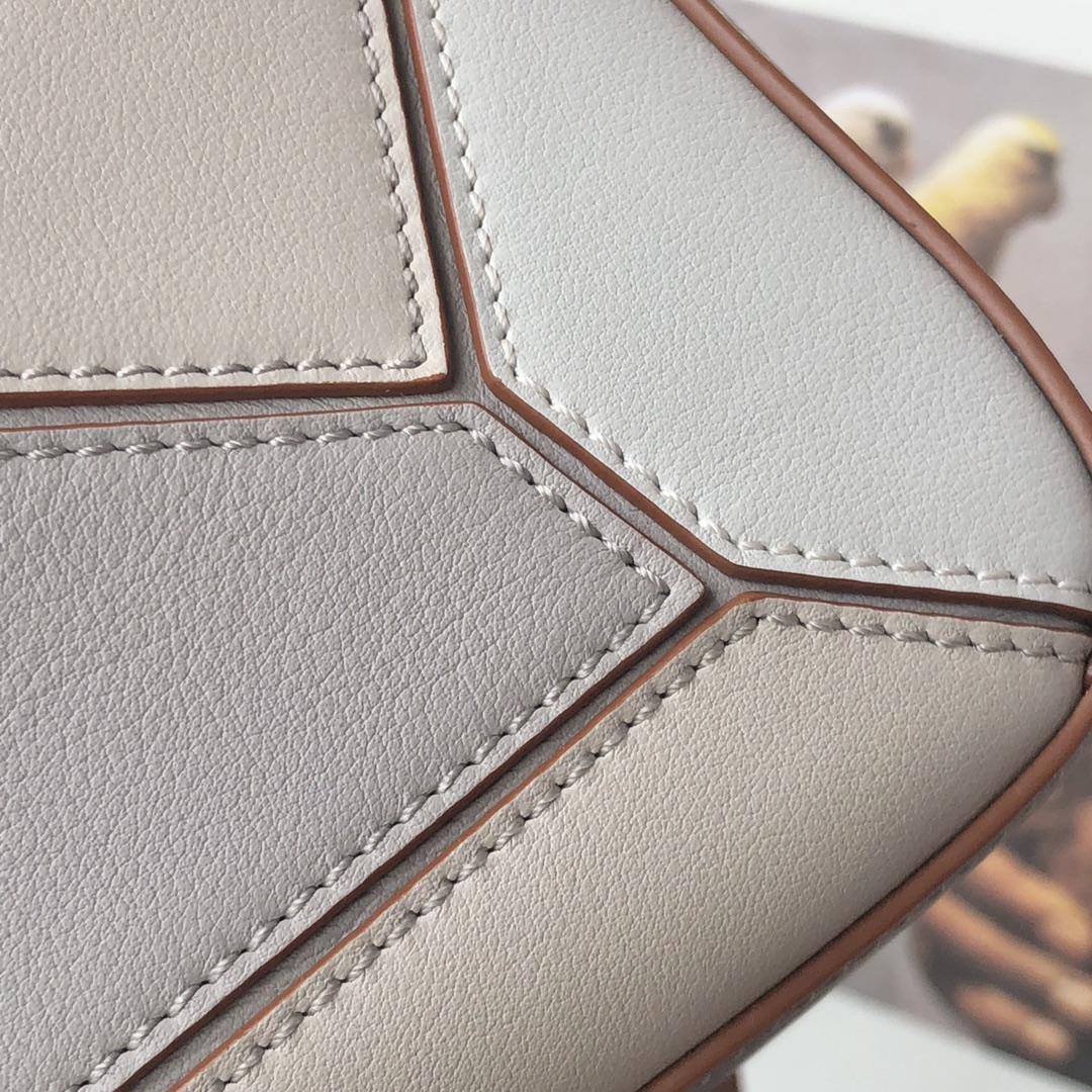 Handbags LOEWE ZP size:2414-11 cm - vstockx