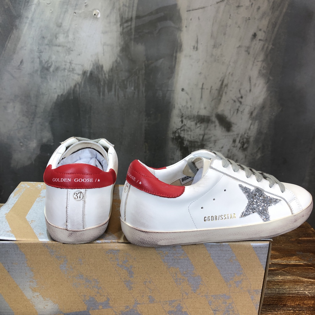 Golden Goose Superstar distressed-finish sneakers 7 - vstockx