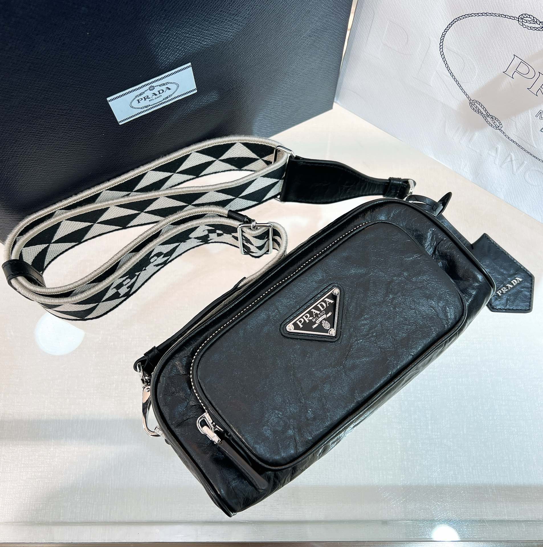 handbags prada 1BH198 22*10.5*7 - vstockx