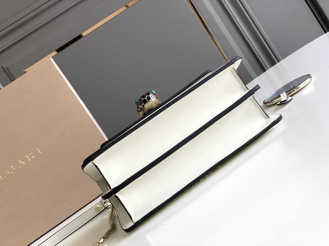 Handbags Bvlgari Serpenti Forever size:25*17*8 cm - vstockx