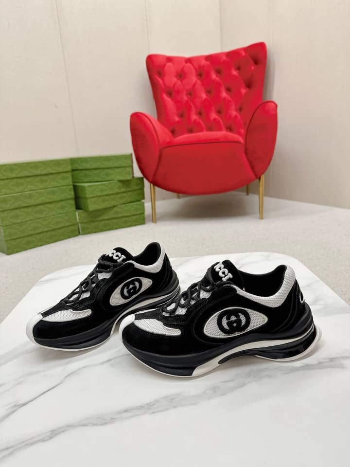 Gucci Run sneakers black suede - vstockx