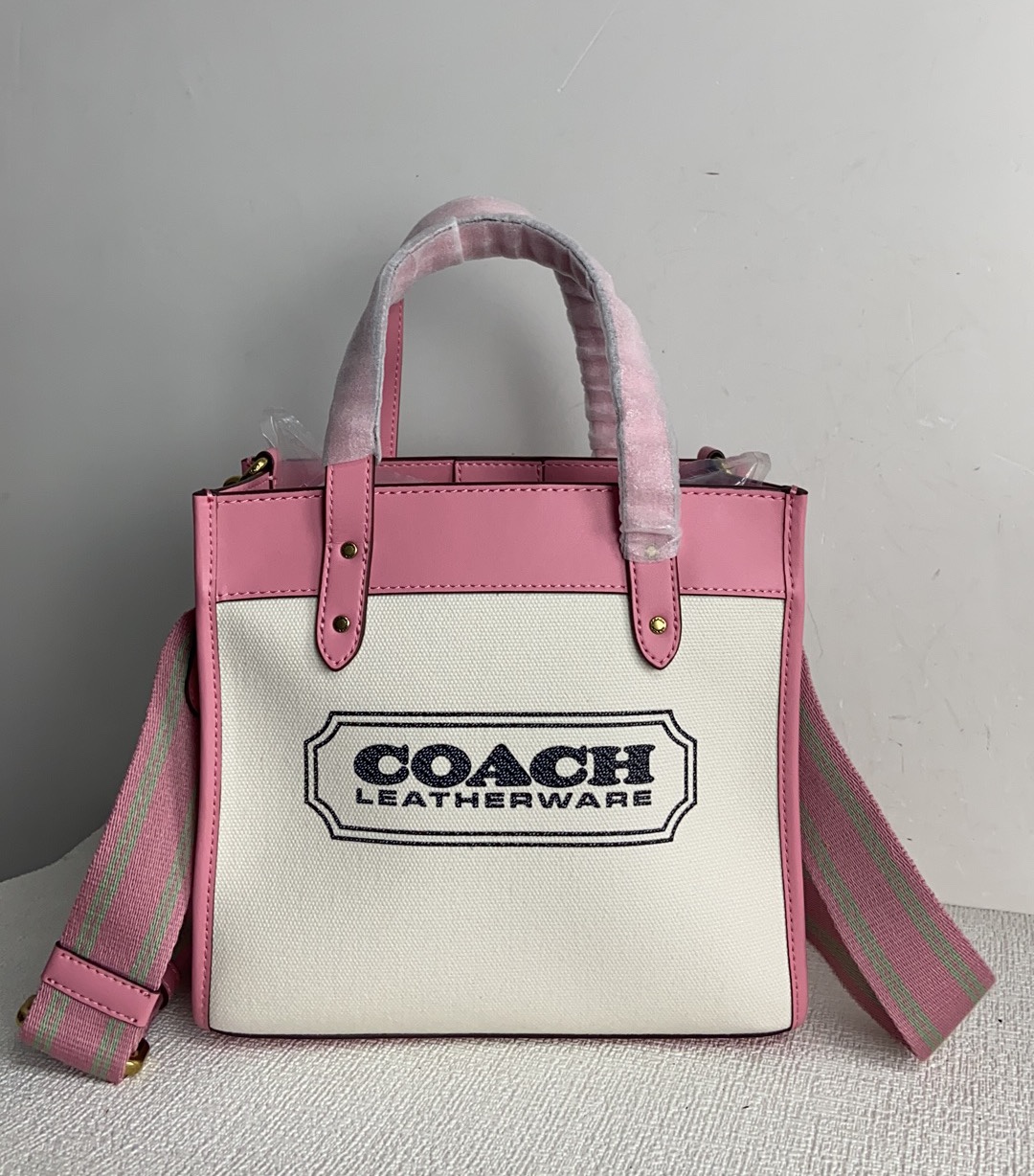 Handbags Coach CH740 size:22*20*12 - vstockx