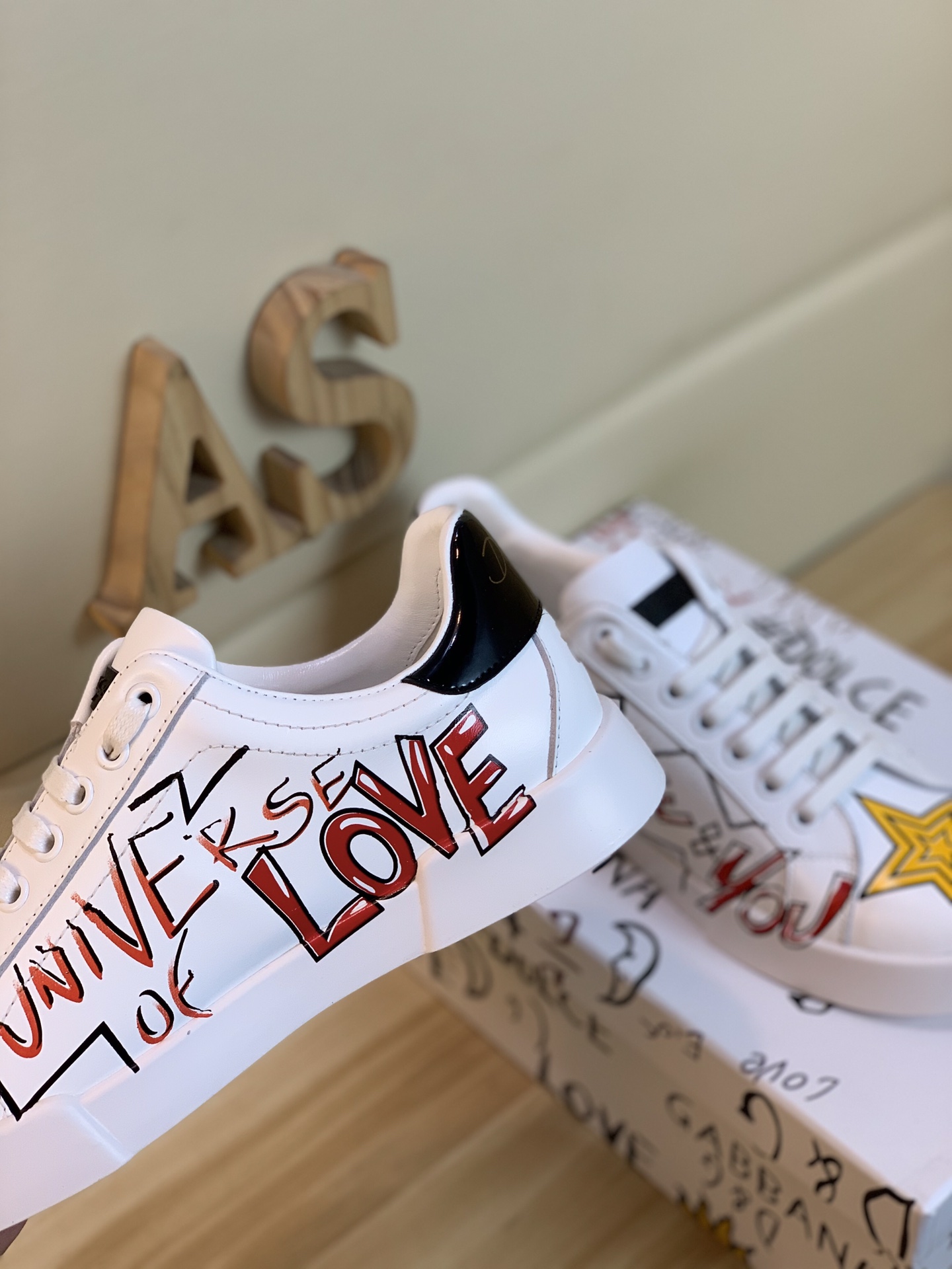 Dolce & Gabbana Low Tops Sneakers 127 - vstockx