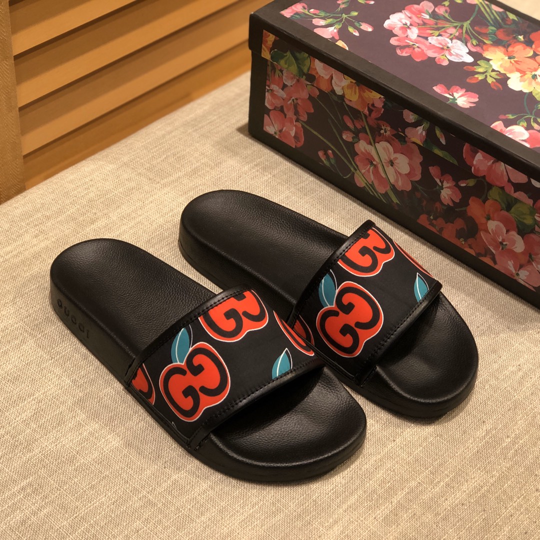 Gucci Slippers 21 - vstockx