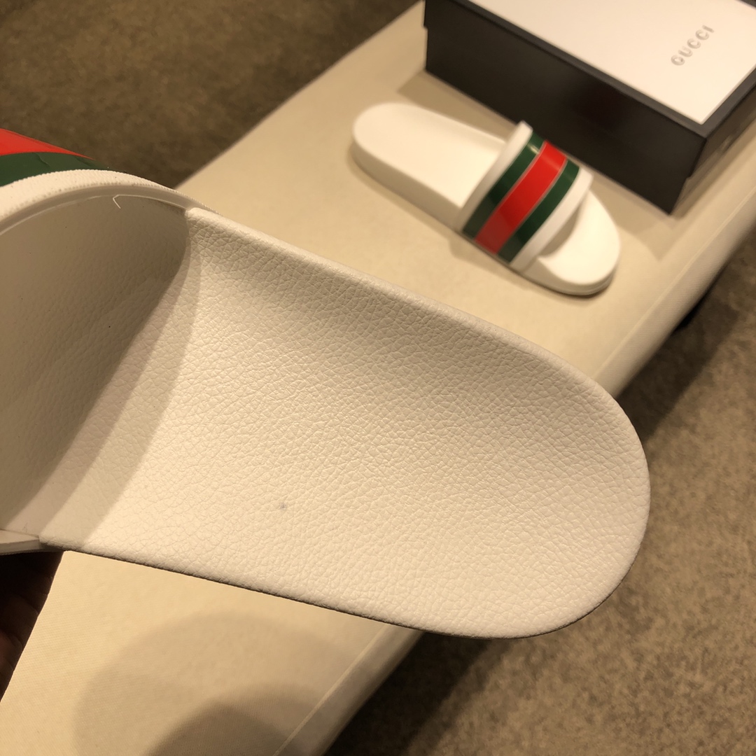 Gucci Slippers 33 - vstockx