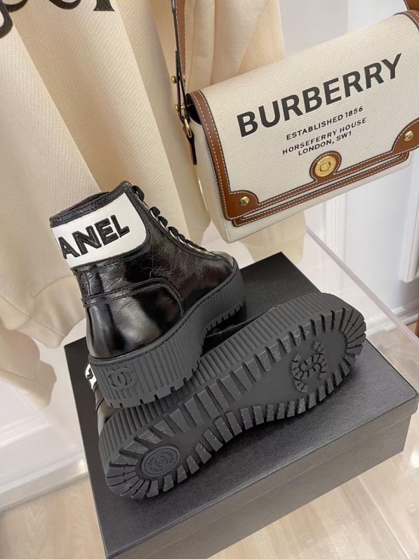 Chanel Platform Sneaker 1 - vstockx