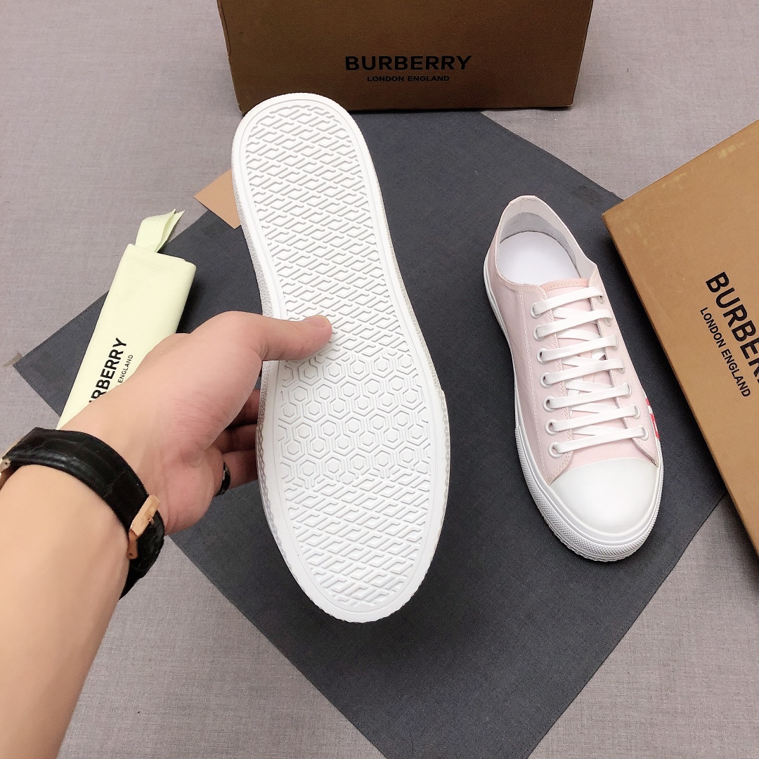 Burberry Perforated Check Sneaker 16 - vstockx