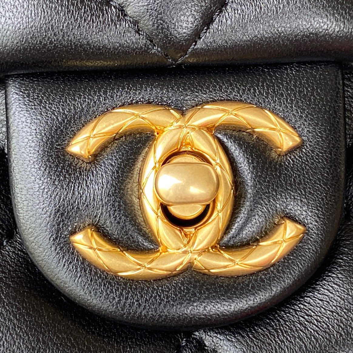 Handbag Chanel AS3609 size 16*25*10 cm - vstockx