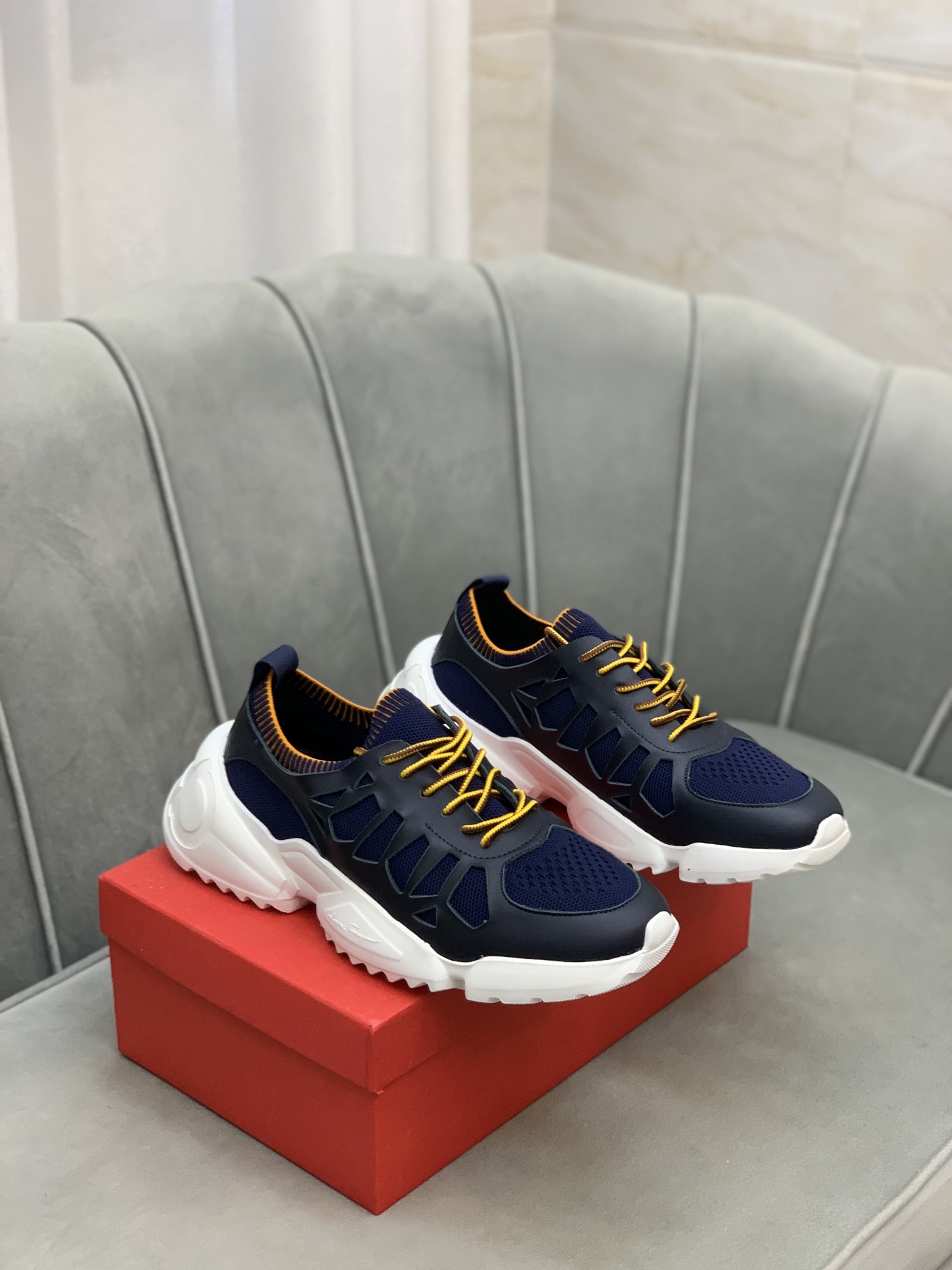 Salvatore Ferragamo Low Top Sneaker 1 - vstockx