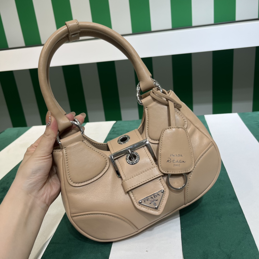 Handbags Prada PRADA PASSAVELA 1BA381 size:23x16x9 cm - vstockx