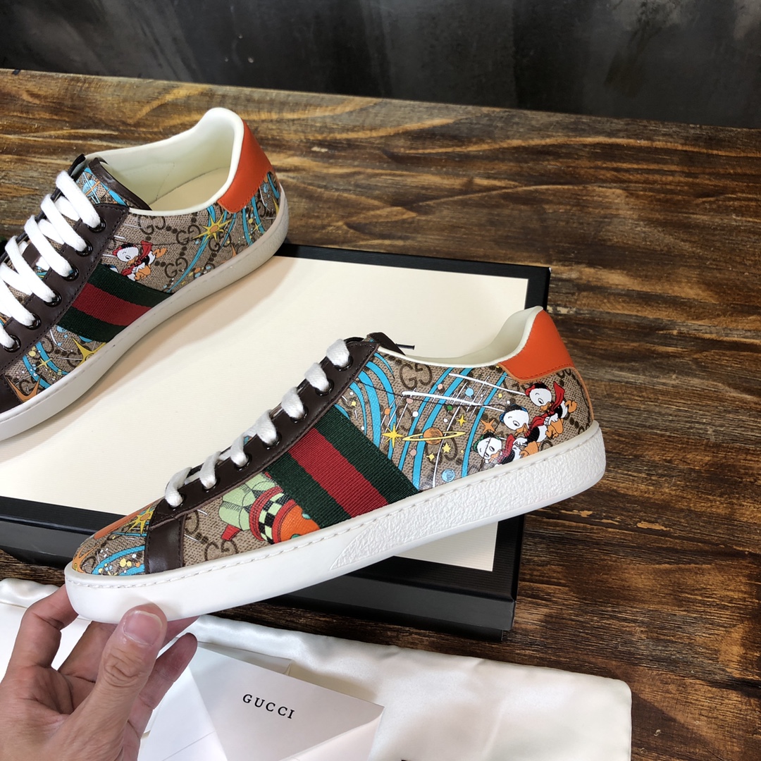 Gucci Ace x Disney Huey, Dewey, Louie Print - vstockx