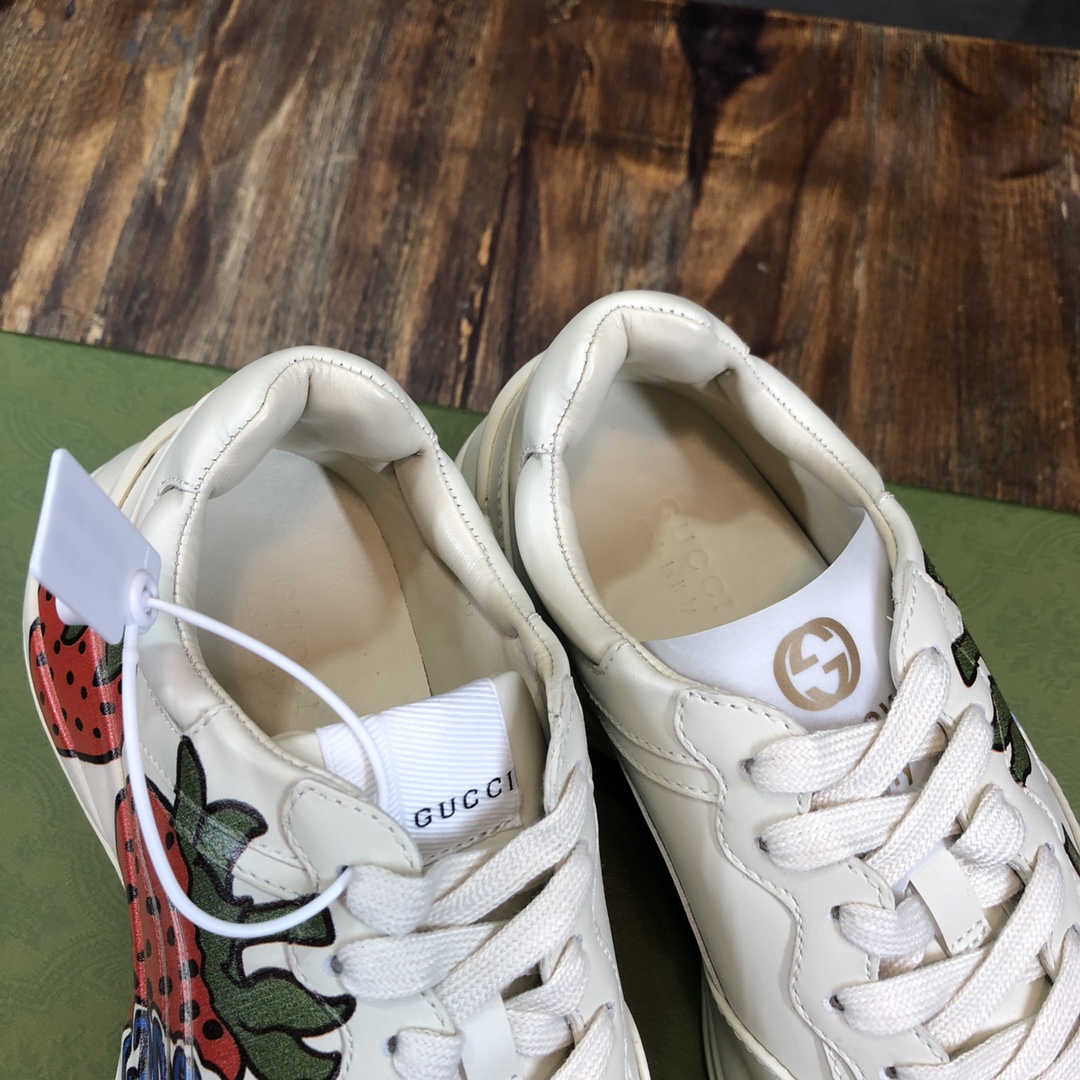 Gucci Rhyton sneaker 36 - vstockx
