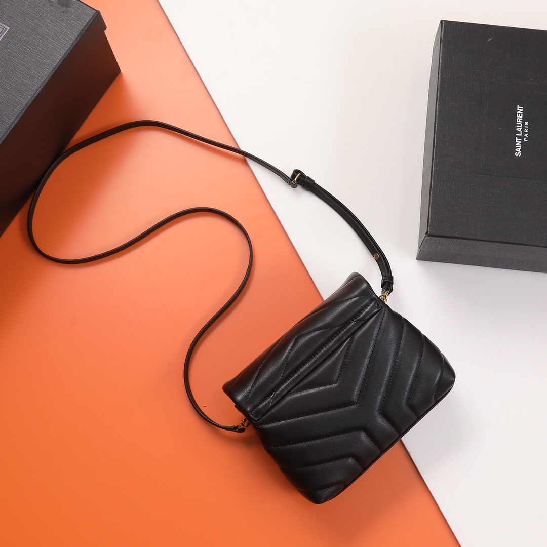 Handbags SAINT LAURENT 467072 size 20  14  7 cm - vstockx