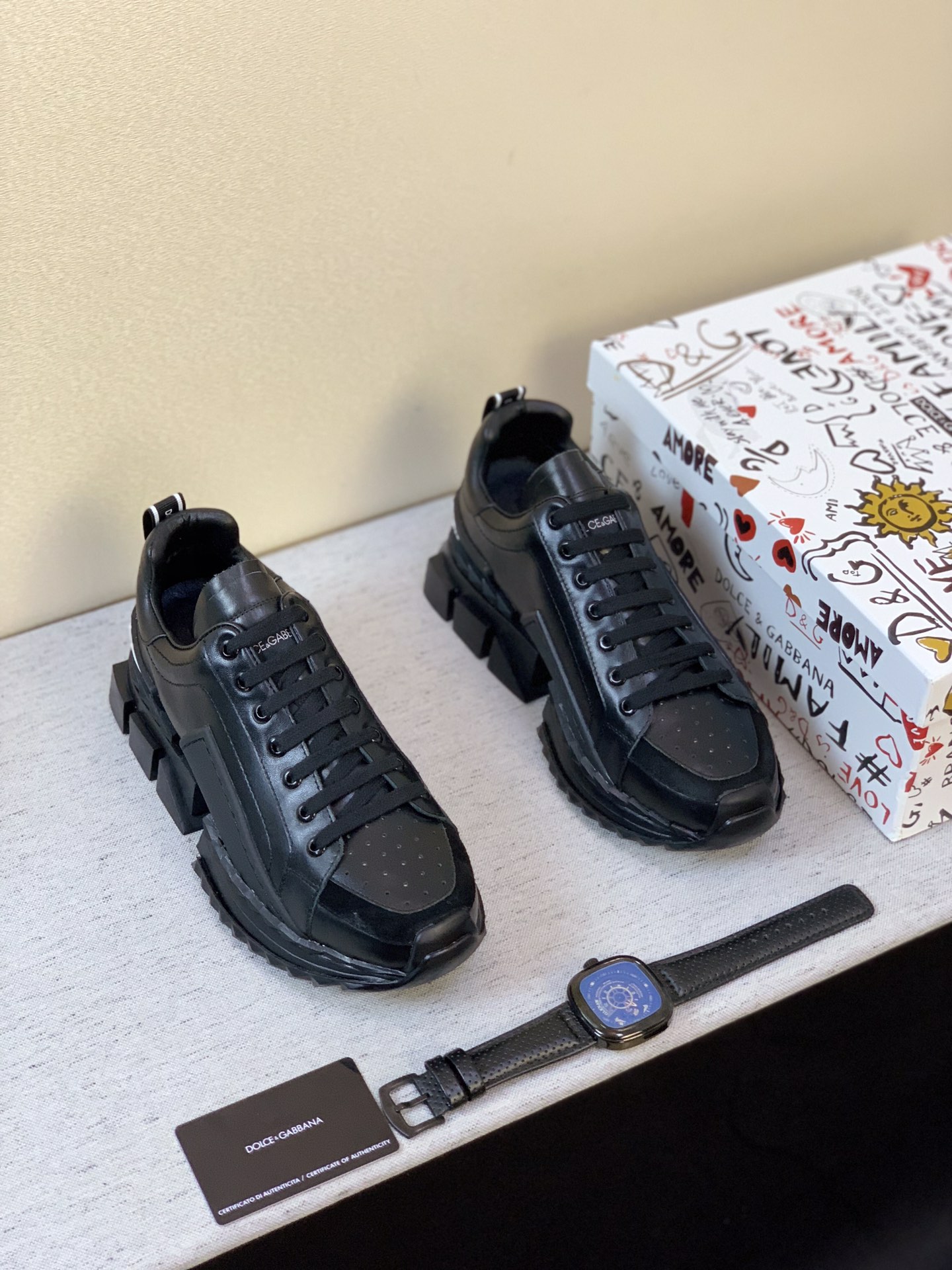 Dolce & Gabbana Low Tops Sneakers 37 - vstockx
