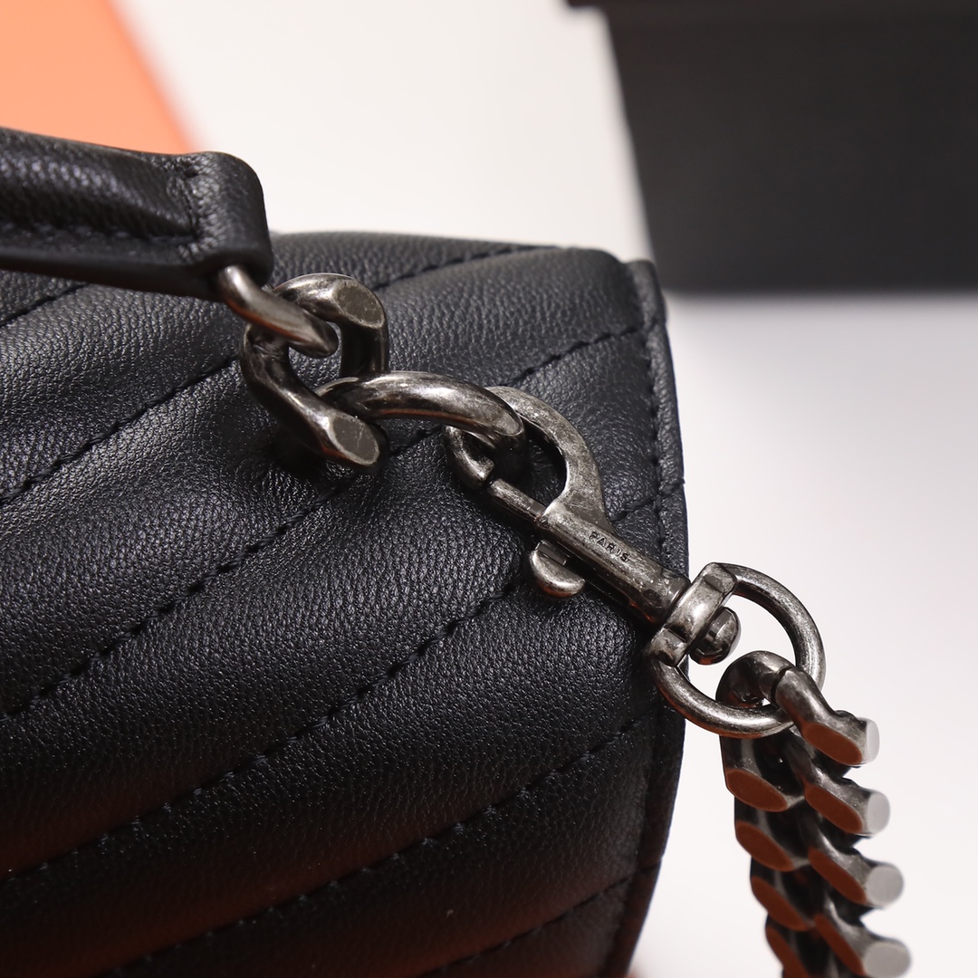Handbags SAINT LAURENT 392737 size 24x17x6 cm - vstockx
