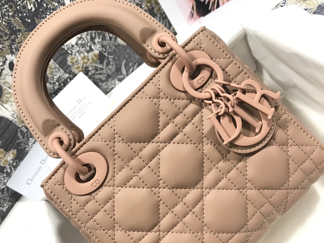 Handbag Dior M0505 size 17 x 15 x 7 cm - vstockx