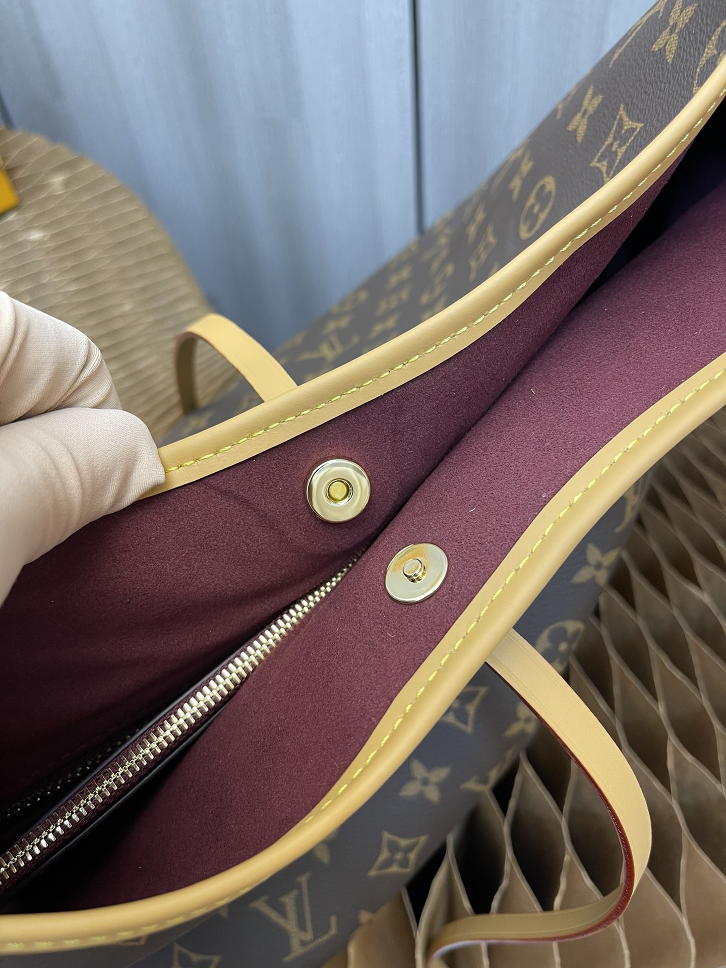 Handbag Louis Vuitton M46197 size 39 x 30 x 15 cm - vstockx