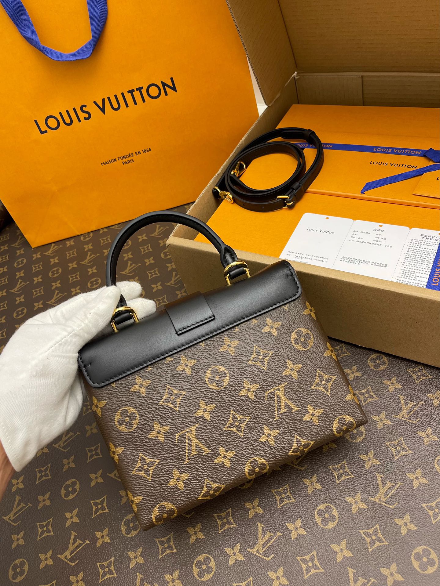 Handbags Louis Vuitton M44141 size:20*16*7.5 cm - vstockx