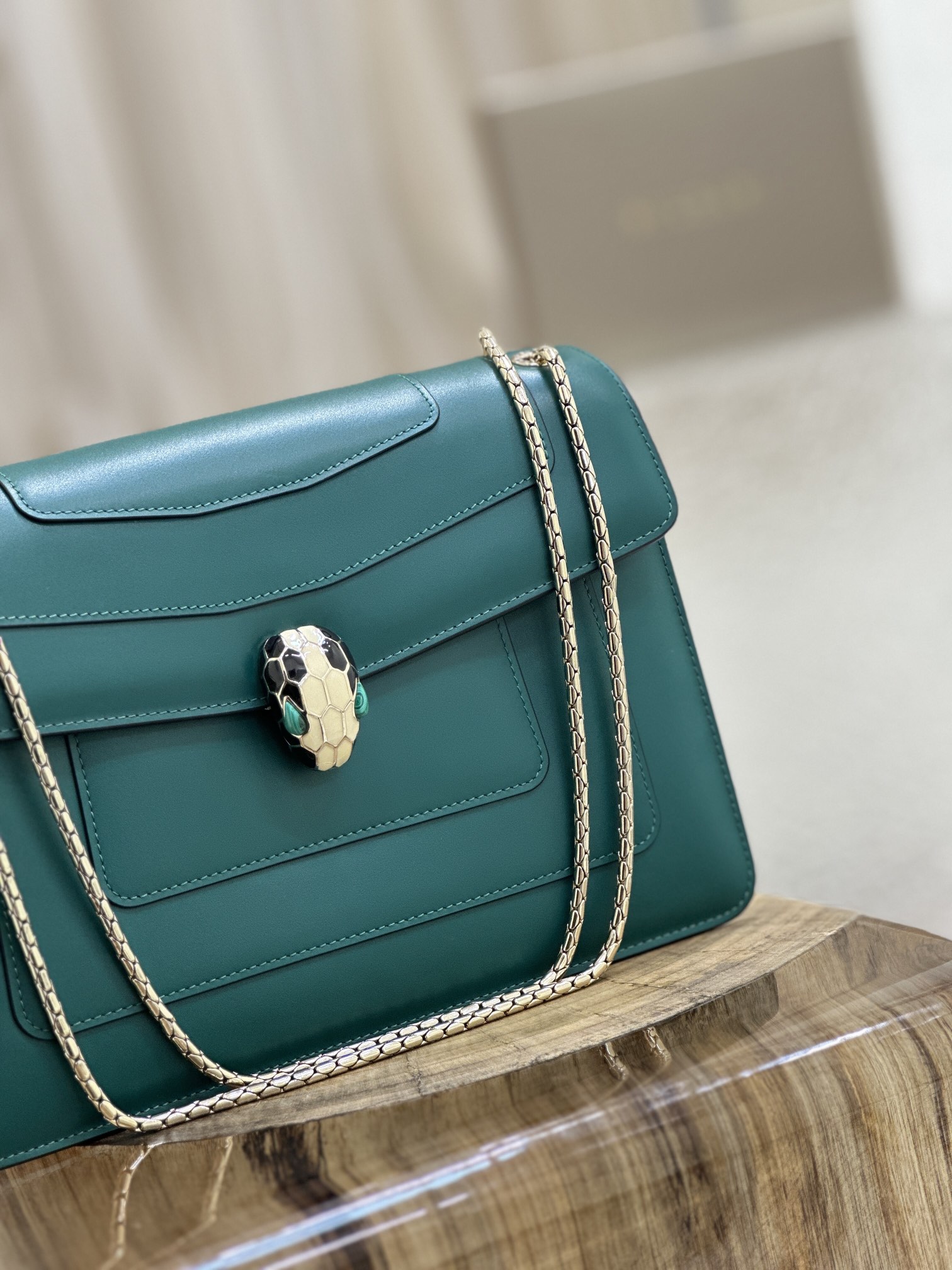 Handbags Bvlgari 35362 size:28*19*8 cm - vstockx