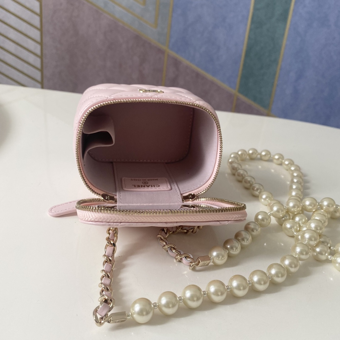 Handbag Chanel 81182 size .** - vstockx