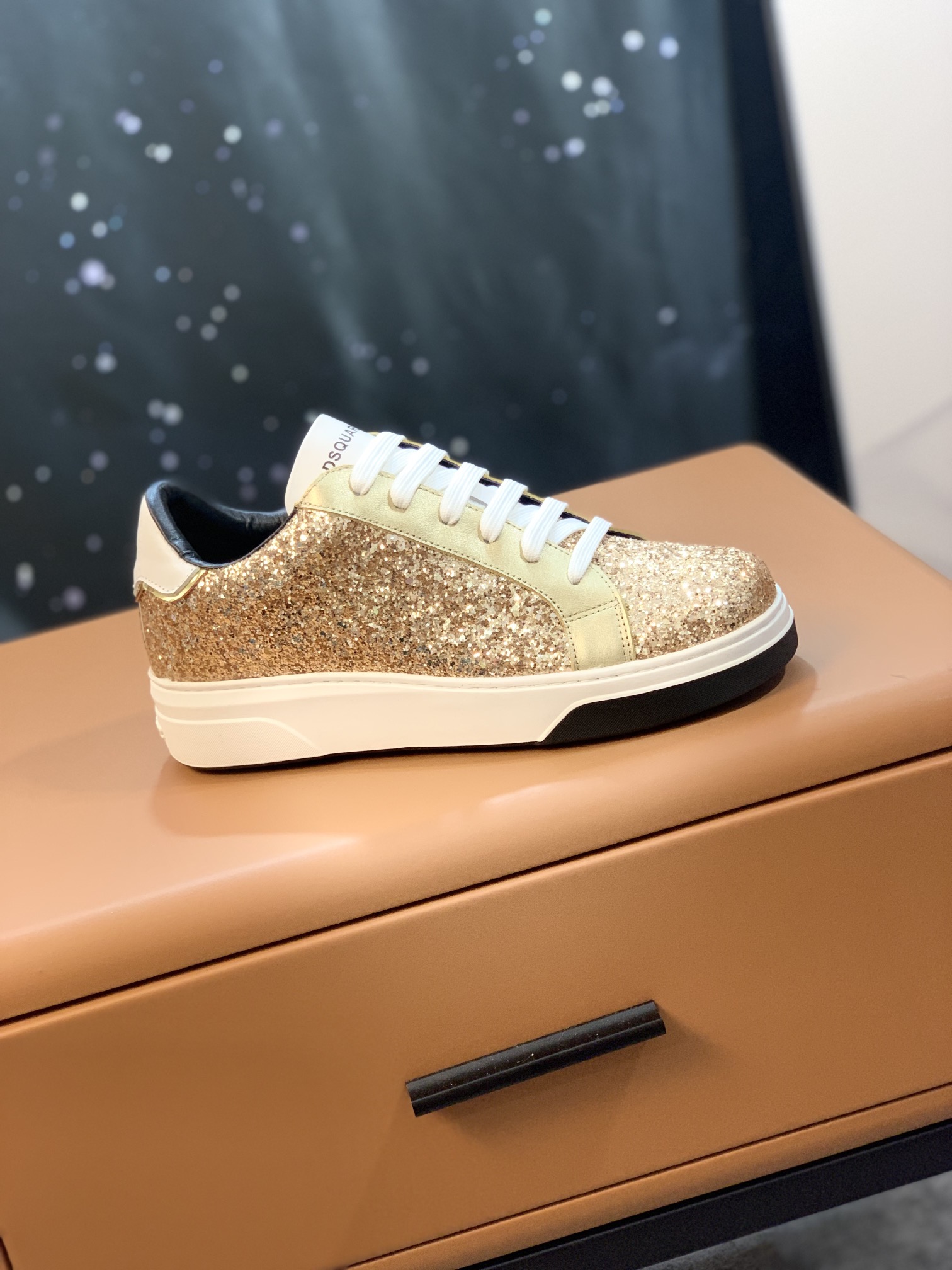 DSQUARED2 sneaker 18 - vstockx