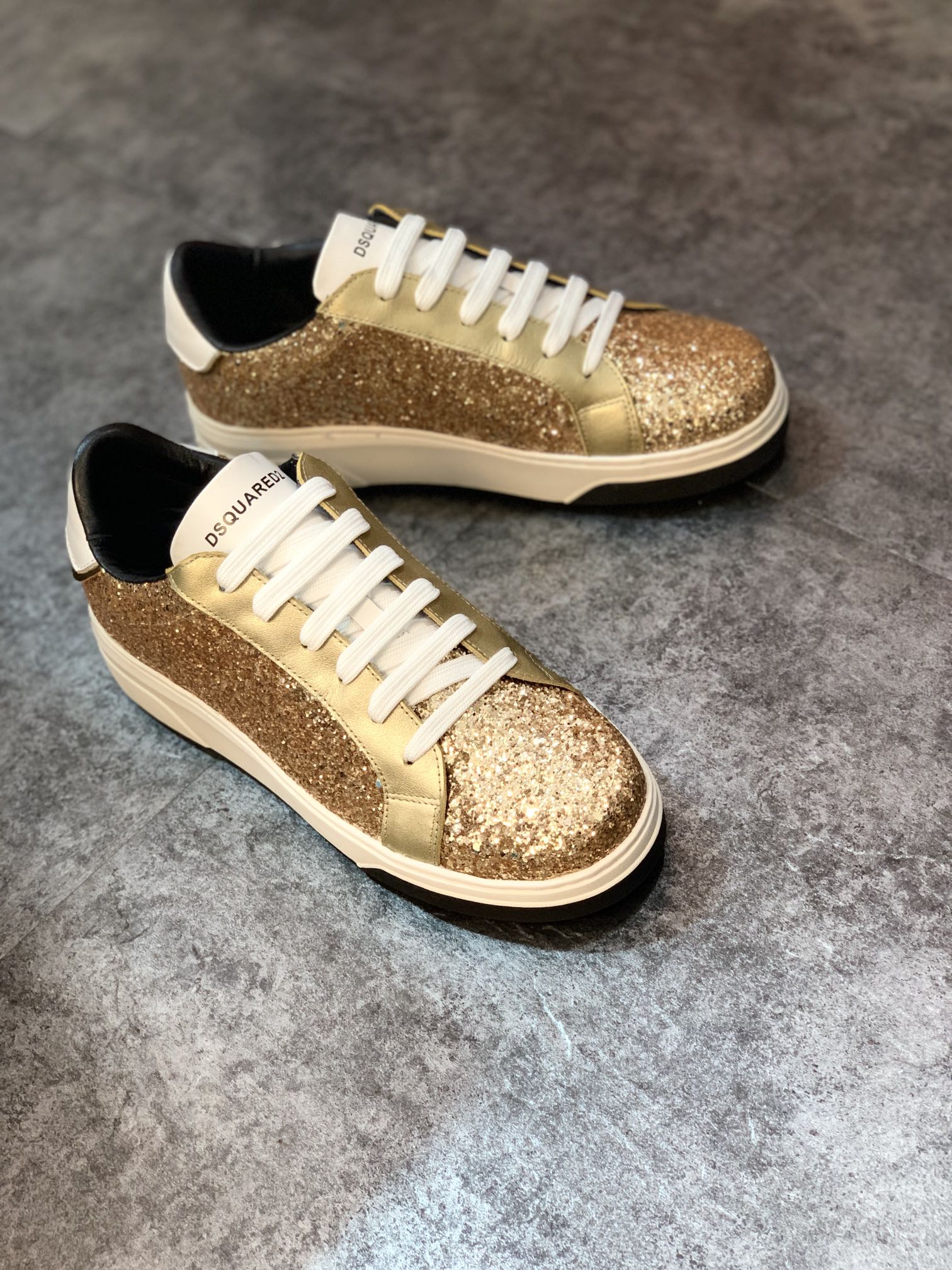 DSQUARED2 sneaker 18 - vstockx