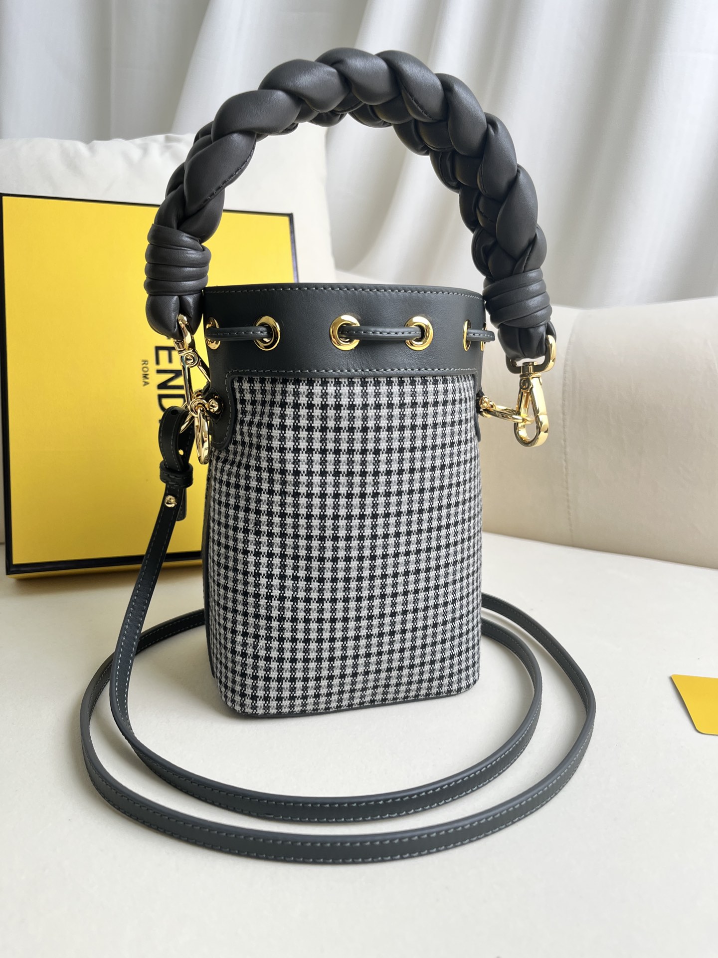 handbags FENDI 038 size:12*18*10cm - vstockx