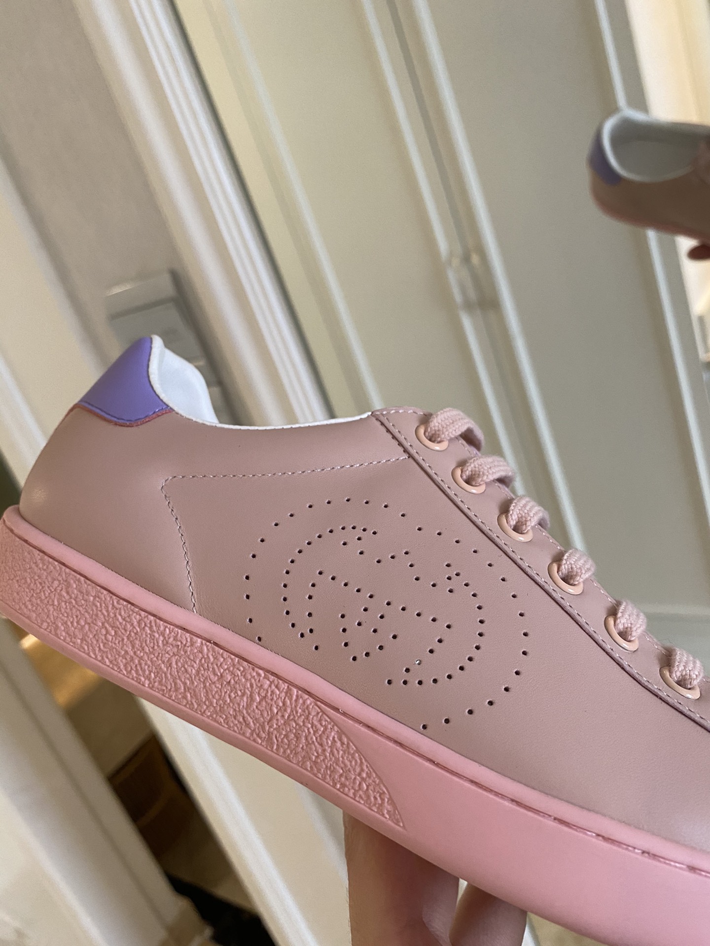 Gucci Women's Ace sneaker with bee sneaker 4 - vstockx