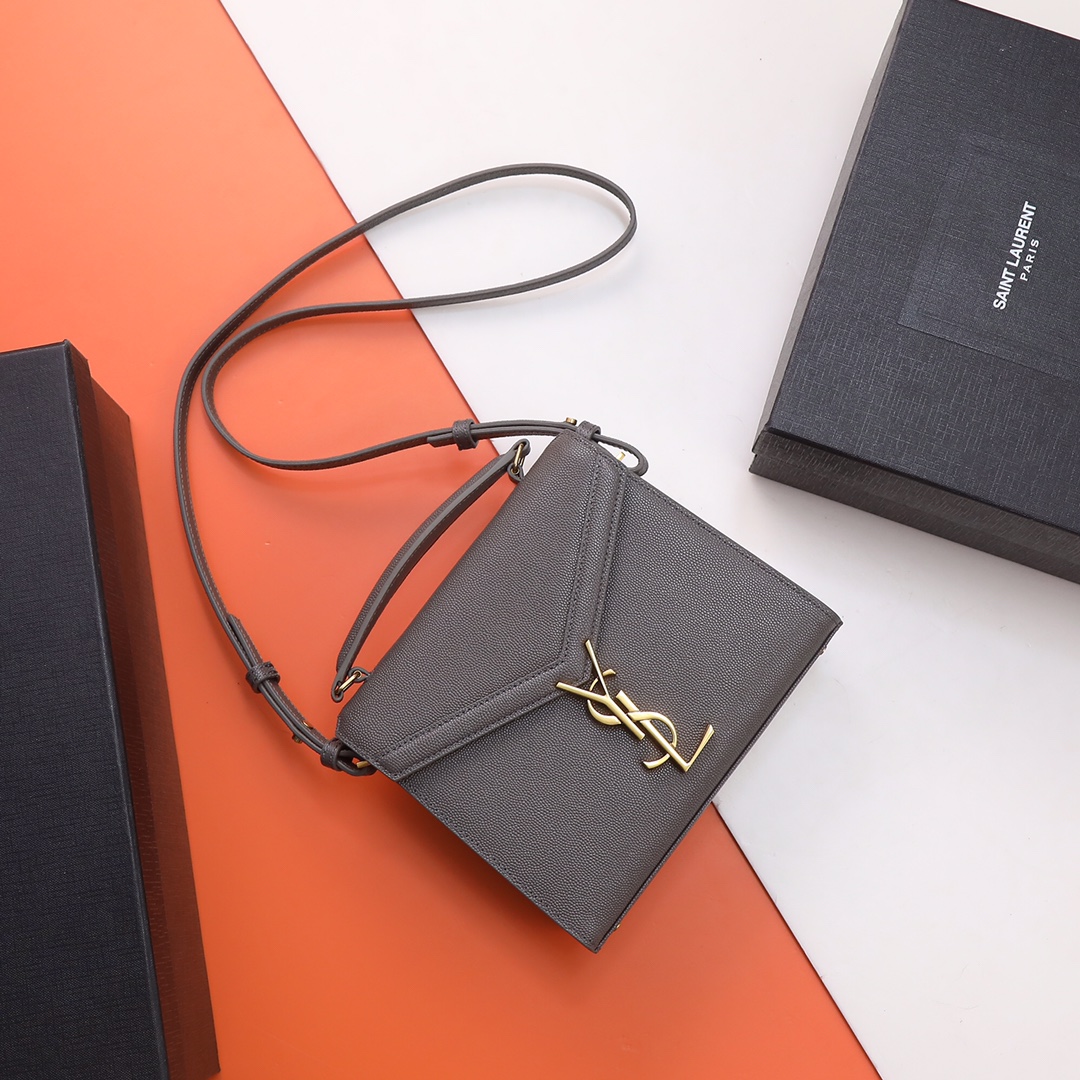 Handbags SAINT LAURENT 602716 size 20  16  7.5 cm - vstockx