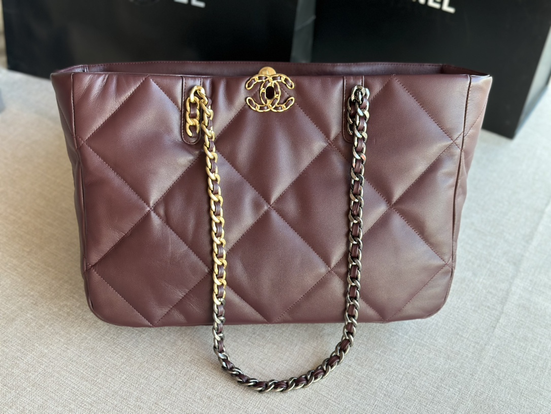 Handbag Chanel AS366 size 24 X41 X10 cm - vstockx