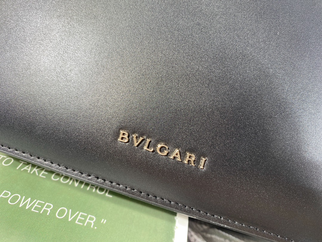 Handbags Bvlgari 292104950 size:22*15*4.5 cm - vstockx