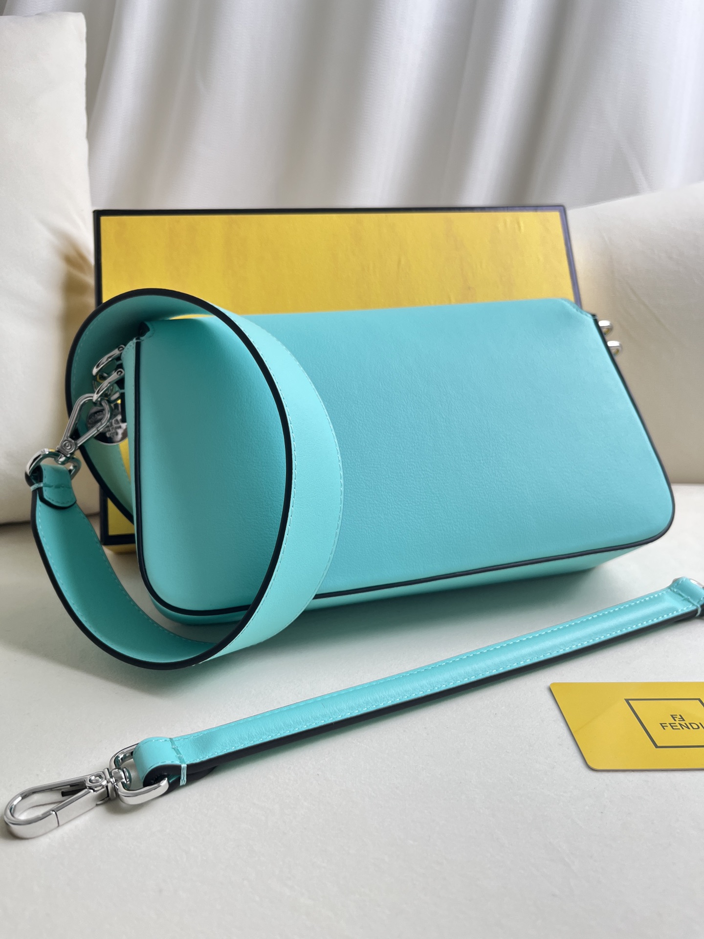 handbags FENDI 5012 size:26*5*15cm - vstockx