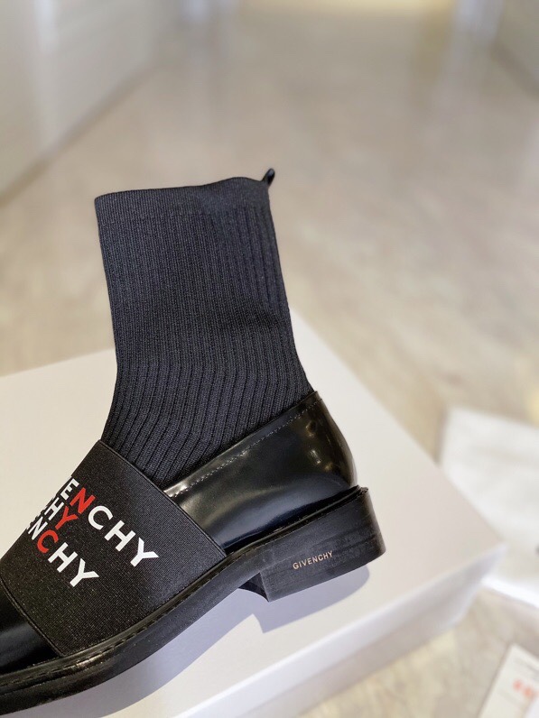 Givenchy Boots 10 - vstockx