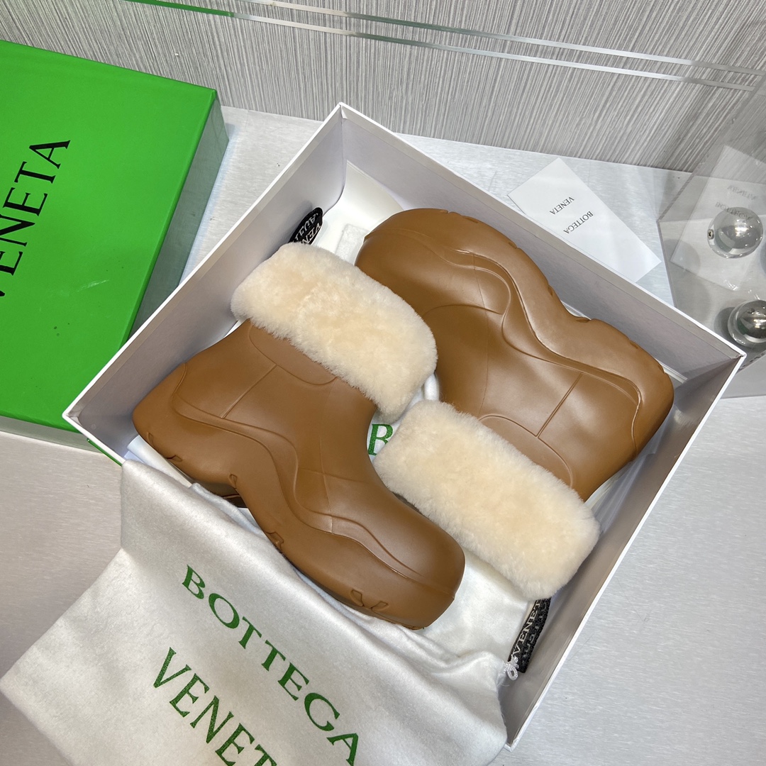 Bottega Veneta Boots 9 - vstockx