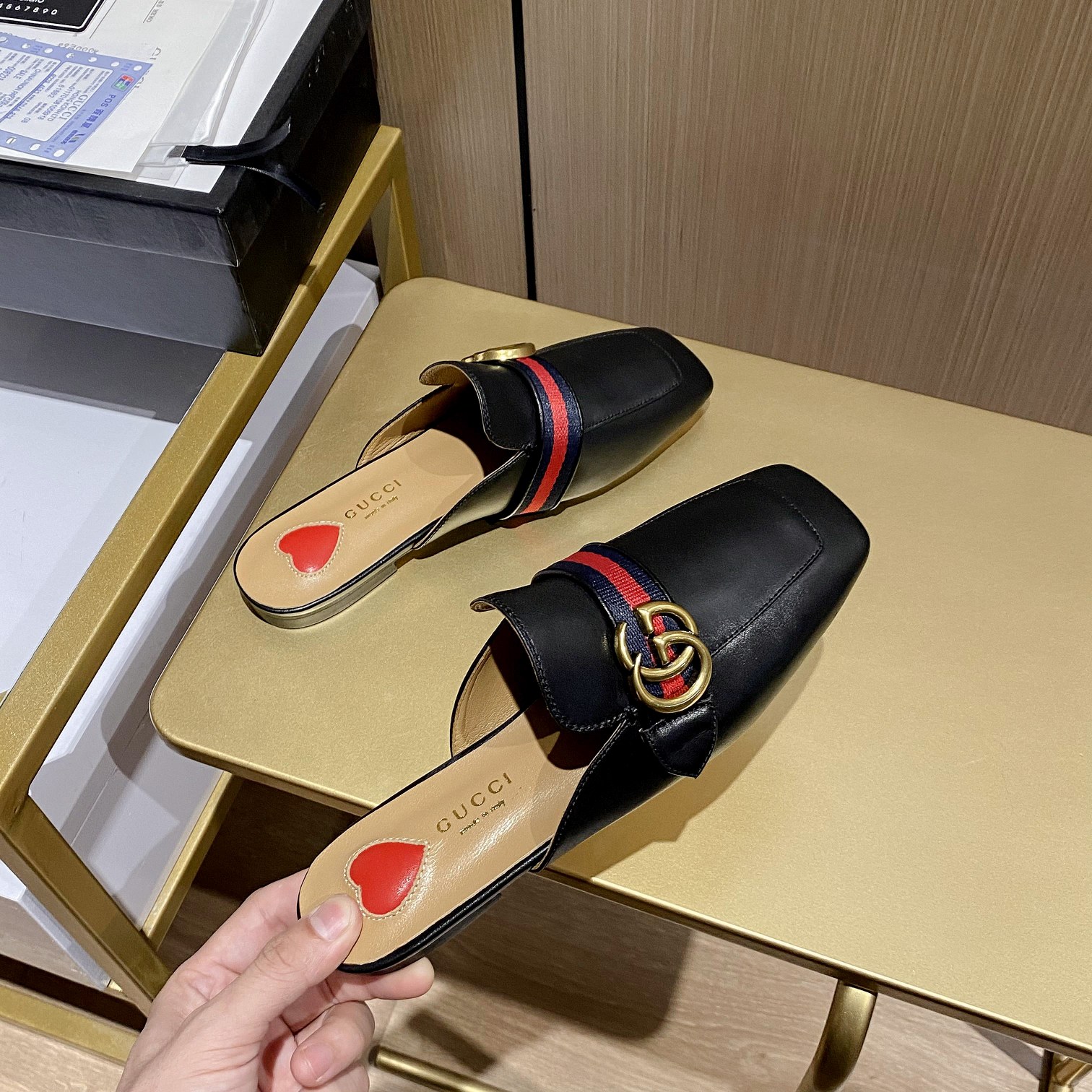 Gucci Leather mid-heel loafer Women 12 - vstockx