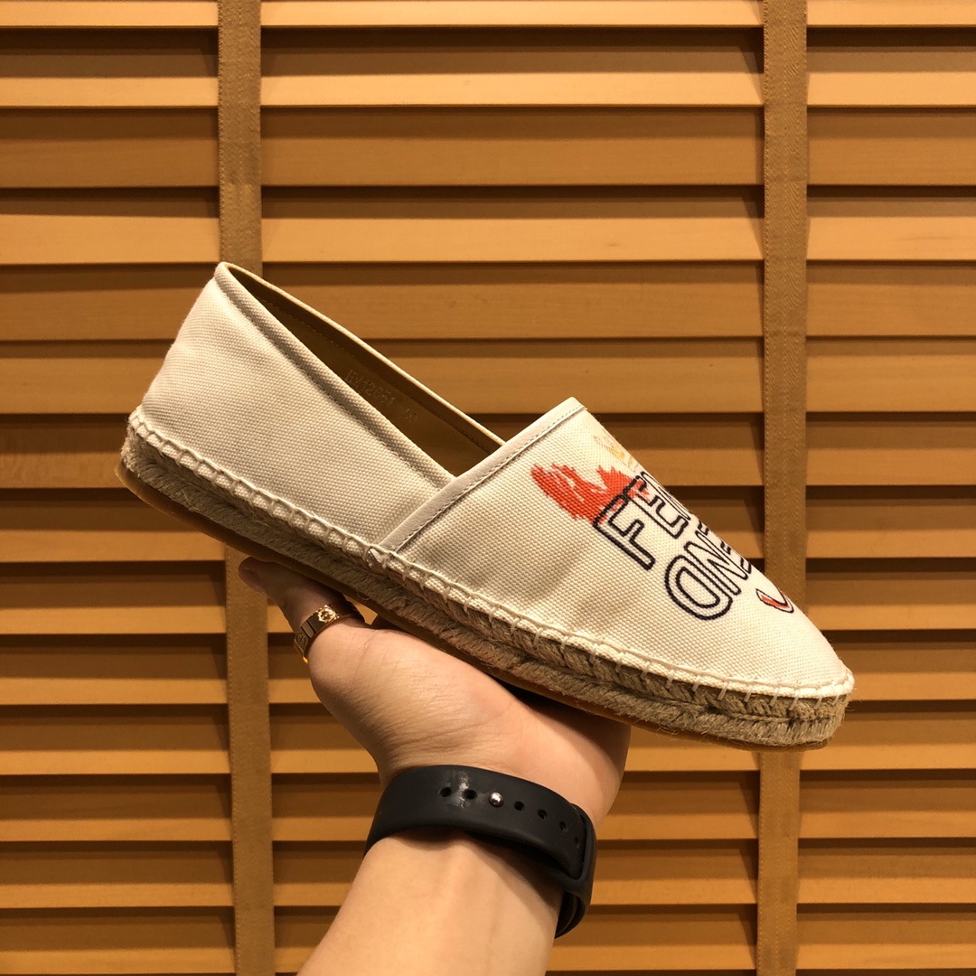 Fendi Espadrilles Sneakers 1 - vstockx