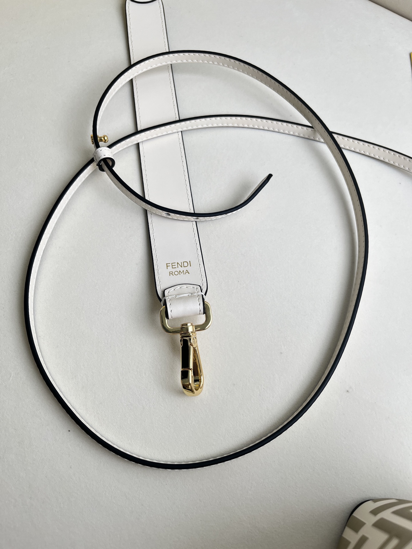 handbags FENDI 226 size:12*18*10cm - vstockx