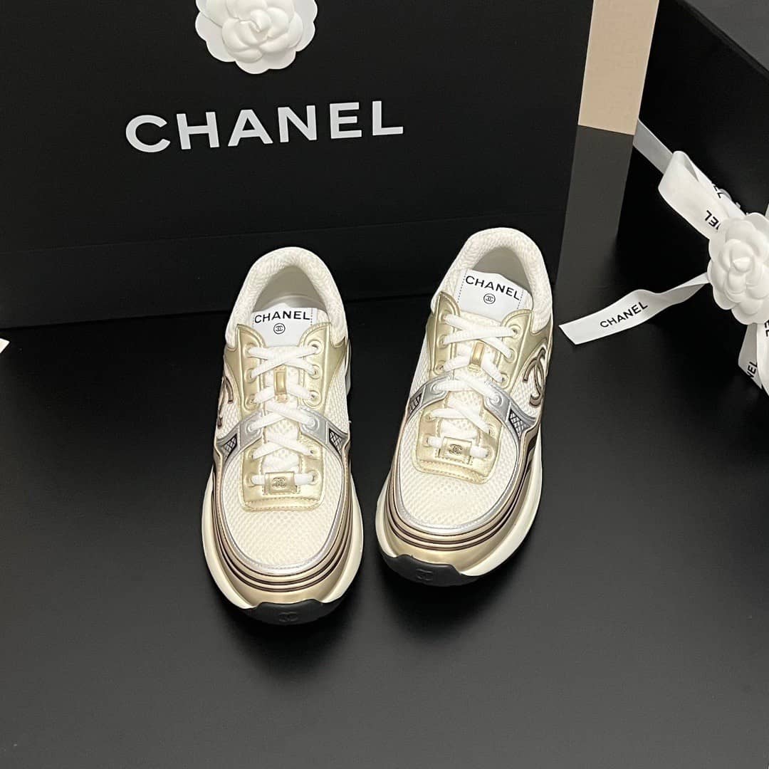 Chanel CC Runner Gold Laminate - vstockx