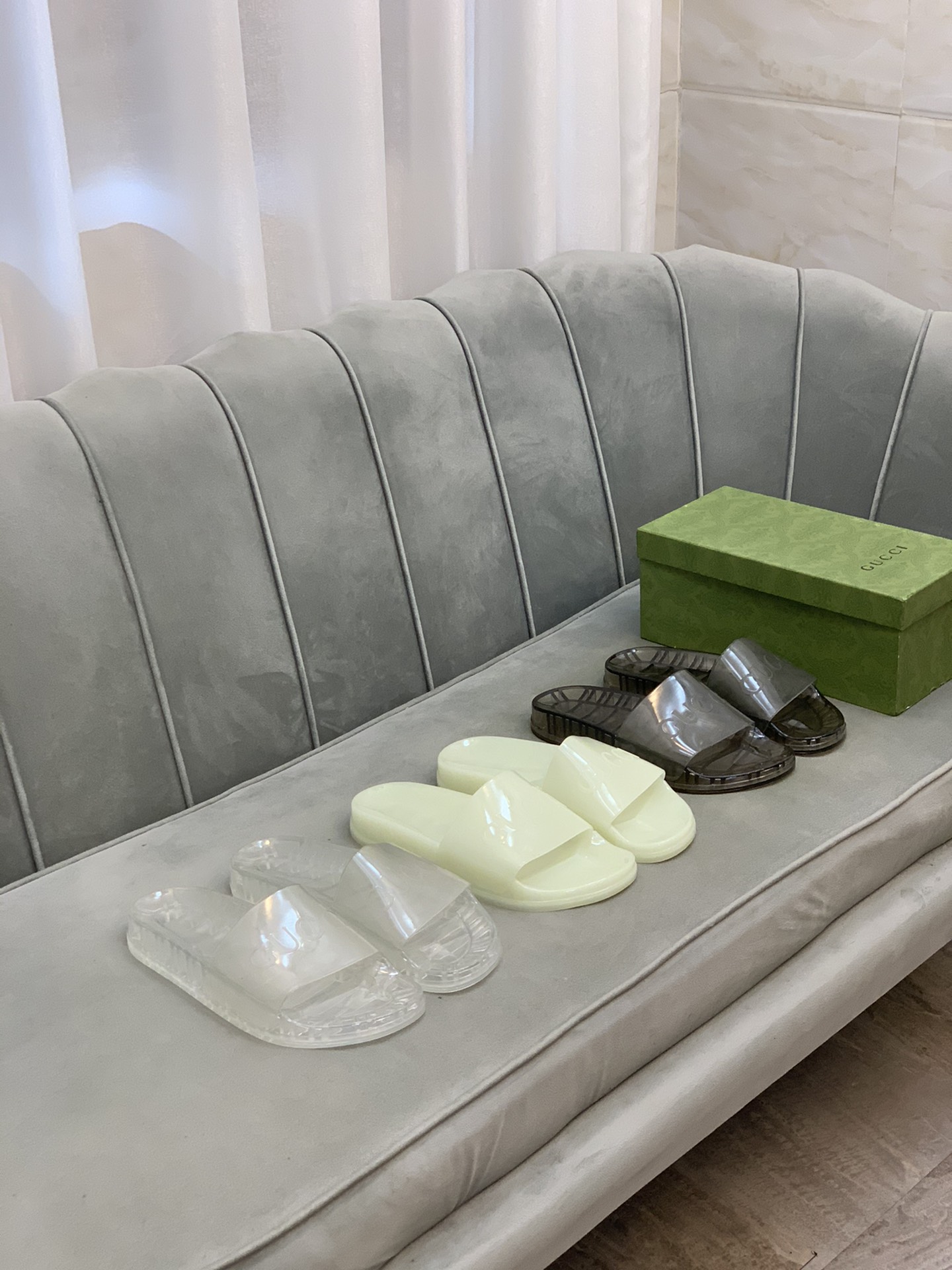 Gucci Slippers 2 - vstockx