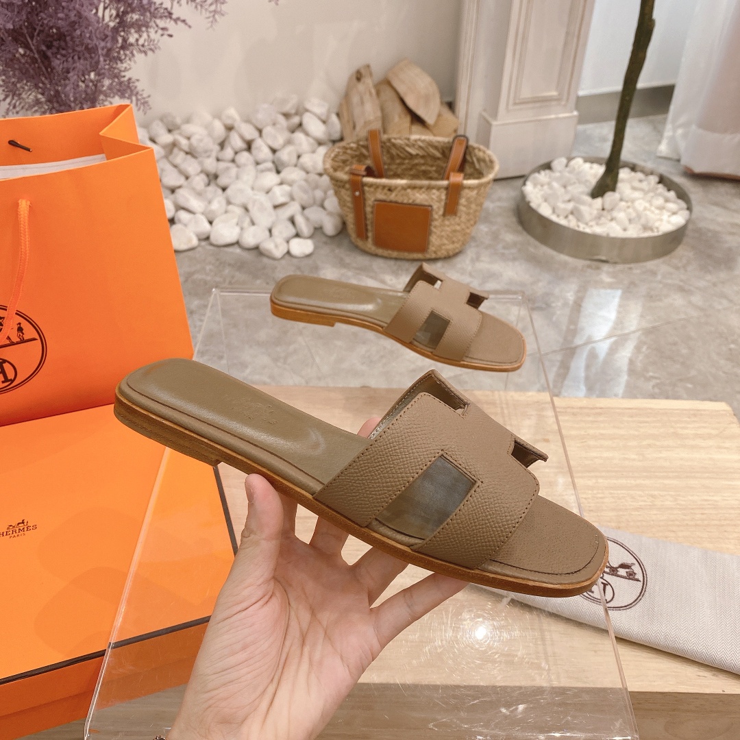 Hermes Sandals 64 - vstockx