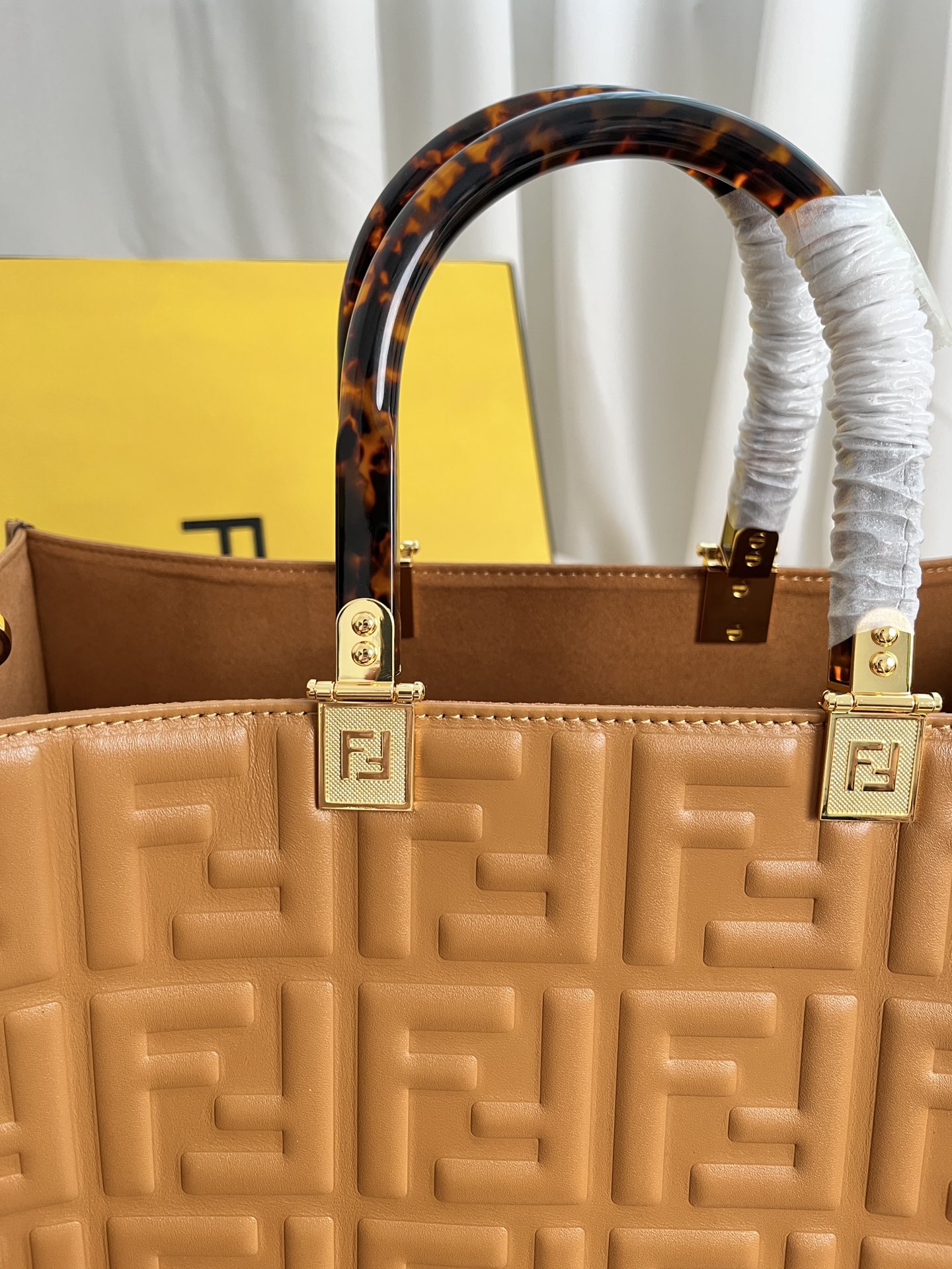 handbags FENDI 877 size:17*35*31 - vstockx